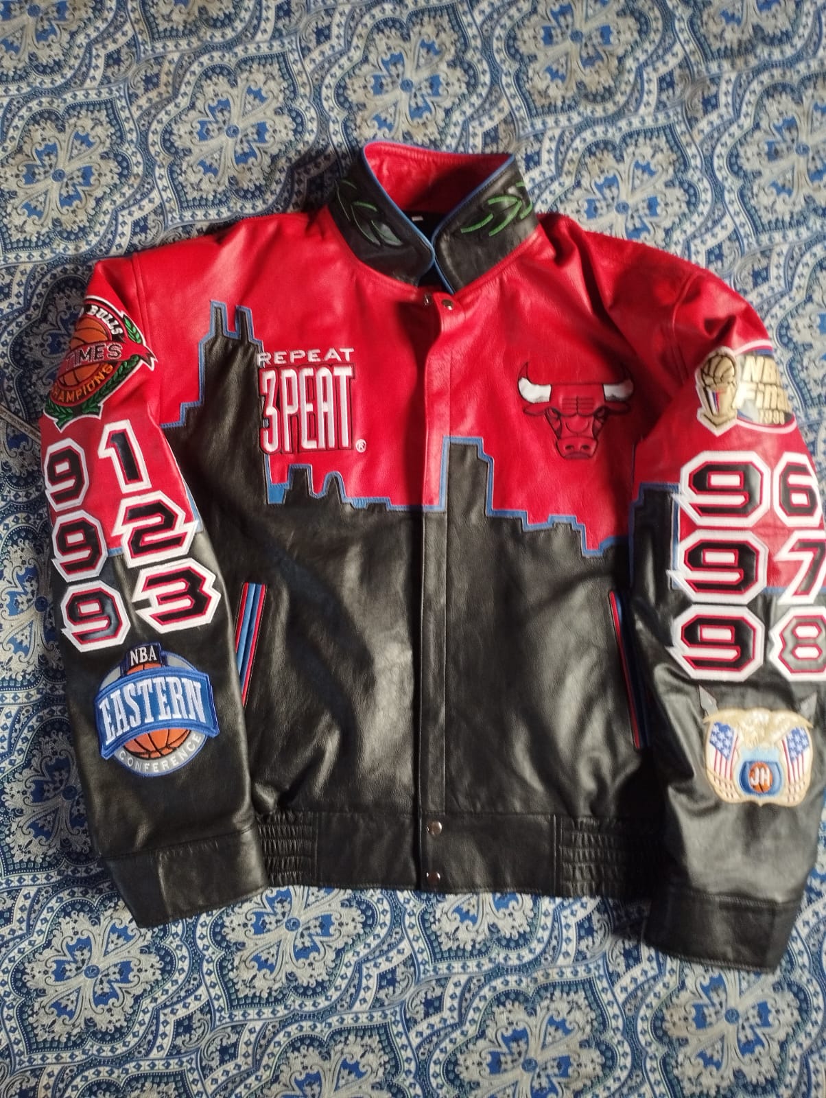 Chicago bulls 3 peat repeat leather jacket 1998 Jeff Hamilton vintage Chicago - Leather taboo