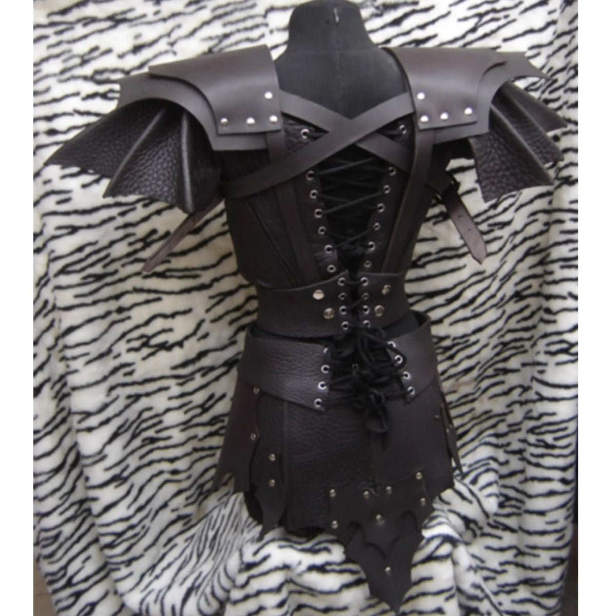 Genuine NAPA Milled Leather Woman medieval - Leather taboo