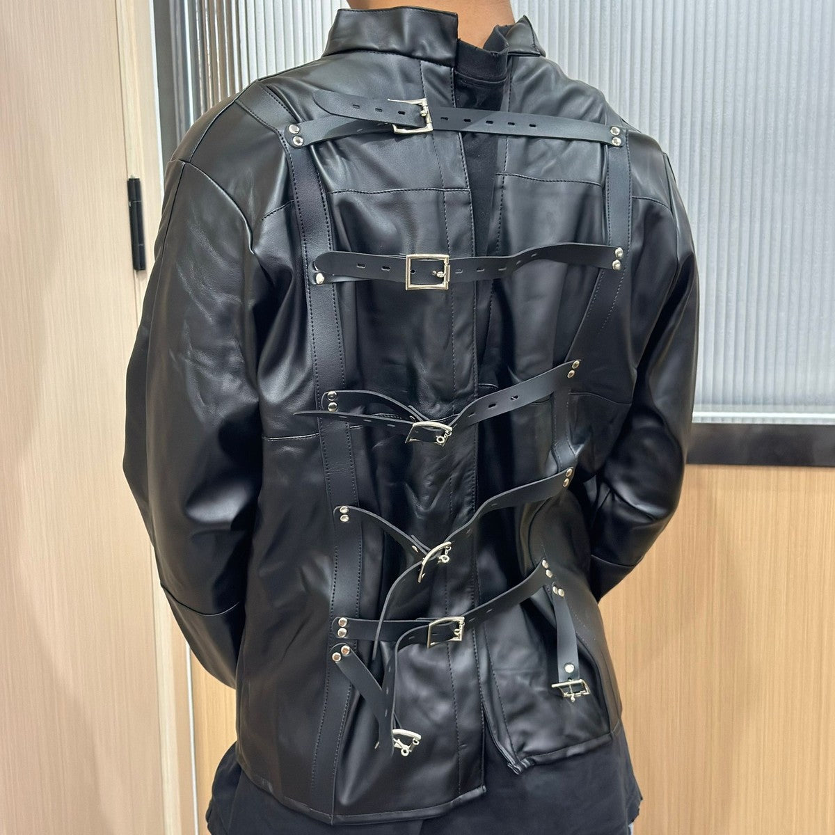 Menโs Premium Leather Asylum Straight Jacket - BDSM Suspension Hell-Suit With Arms Binder