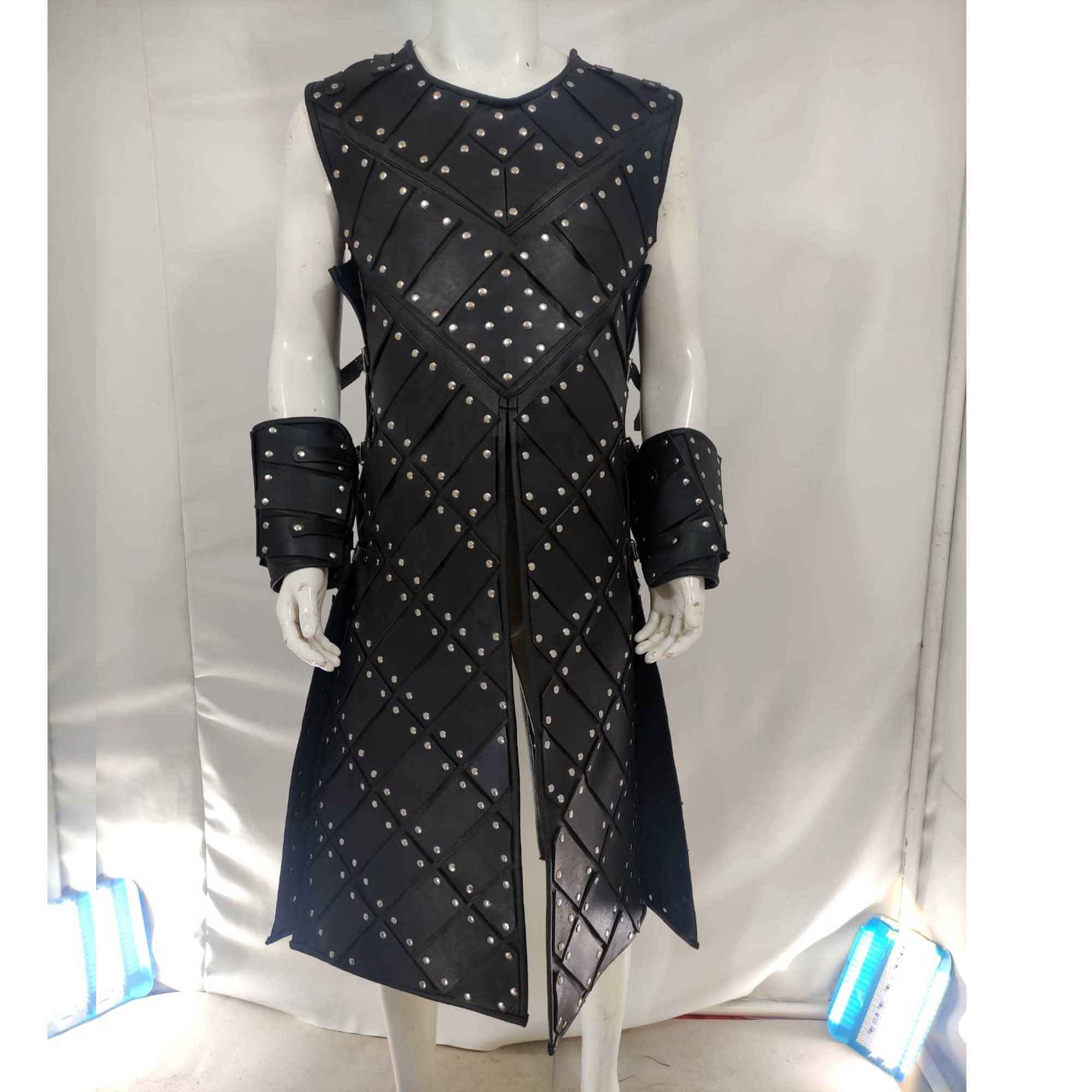 Medieval fantasy leather armor with shoulder pauldrons